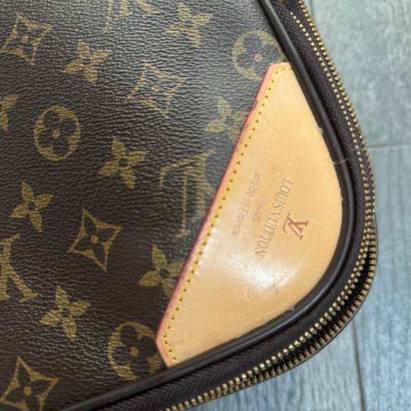 Louis Vuitton Roller Bag - Picture 8 of 11
